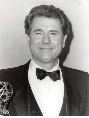 Photo presse.ALE10673.9 1/8x7 1/8in environ.1987.John Larroquette.emmy