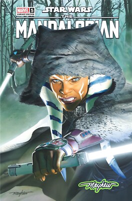 STAR WARS: THE MANDALORIAN SEASON 2 #5 Mike Mayhew Studio Variant A Saber Glow