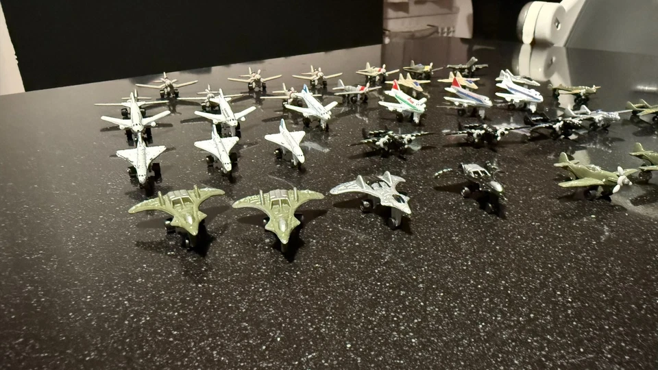 AEREI-PANINI 1993-MODELLINI IN METALLO-DIMENSIONI CA.3/4 CM-USATI-A SCELTA  - Immagine 2 di 4