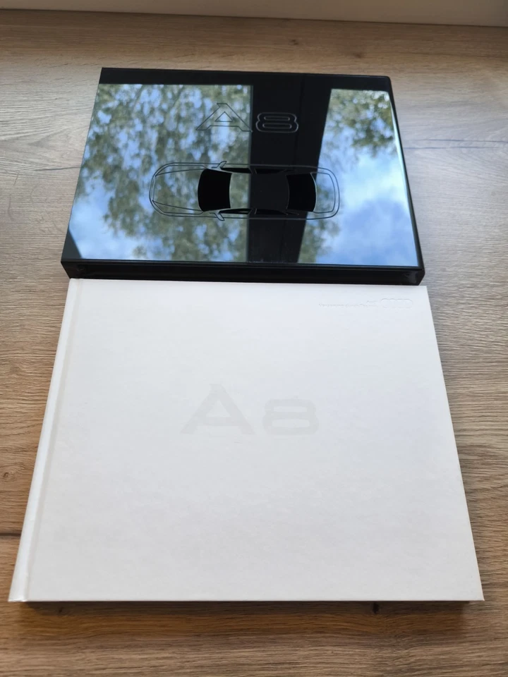 super RARE Audi A8 Coffee Table Hardcover Book VIP Customers With Hard Cover - Immagine 2 di 4