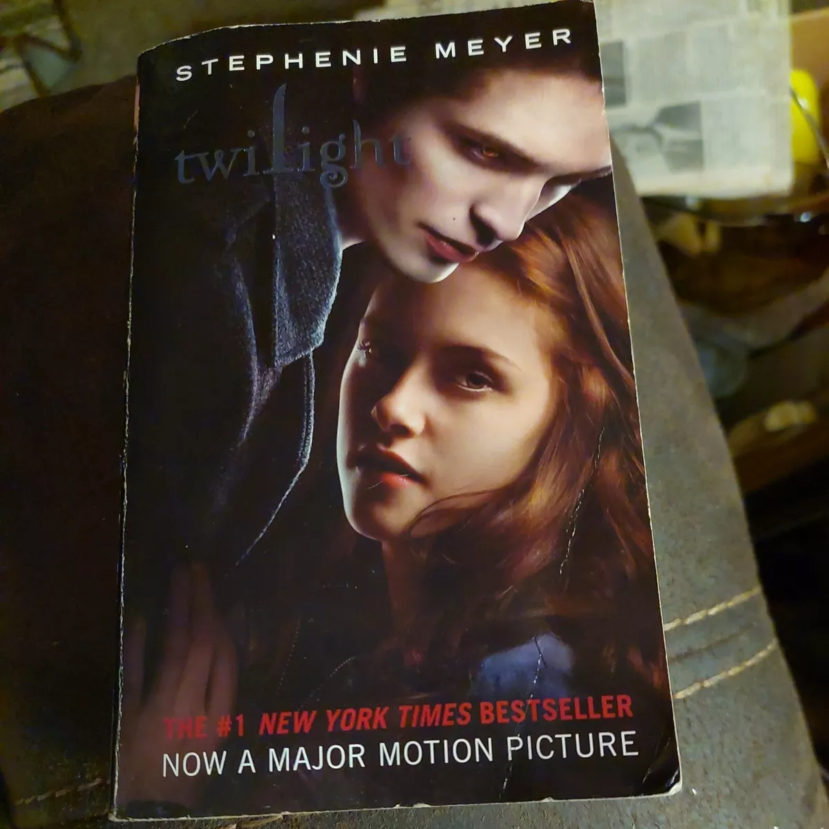 2008 Twilight Saga Twilight by Stephenie Meyer