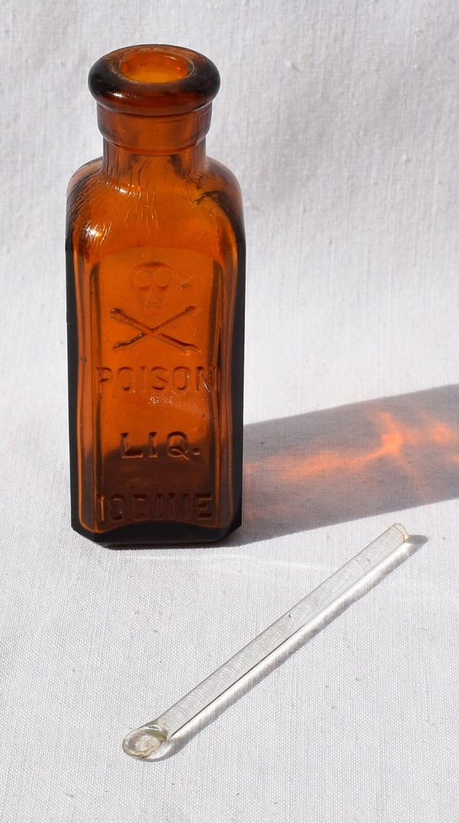 Antique - POISON TINCTURE OF IODINE - Small Crossbones - Amber