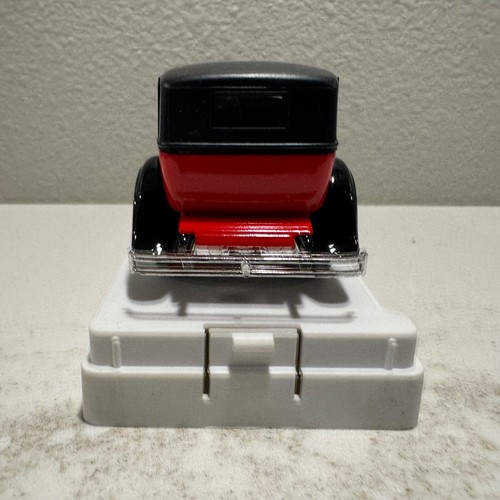 Duesenberg J Solido Age d'or #4156 Die-cast 1:43 scale MIB Red - Picture 7 of 12