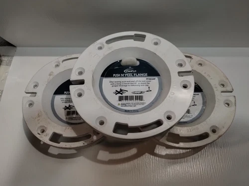 3 Pack PROFLO PF4034P 4" x 3" PVC Standard P-N-P Closet Flange - Picture 1 of 3
