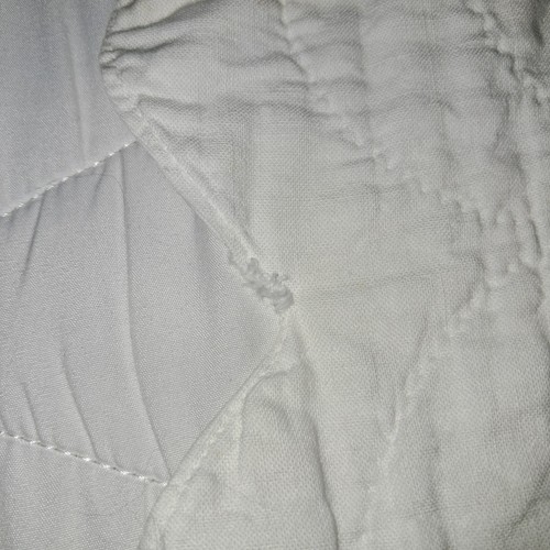 Trapunta vintage trapuntata a mano, cesto fiori ricamato 66,5 x 89,5 doppia - Foto 8 di 19
