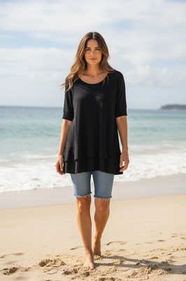 Ava James -NWT Black Hi/Lo Blouse Elbow Length Sleeve Stitching Detail Both Side