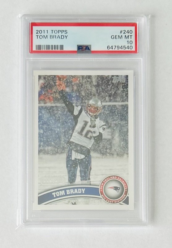 Tom Brady 2011 Topps #240 PSA 10 GEM MINT New England Patriots