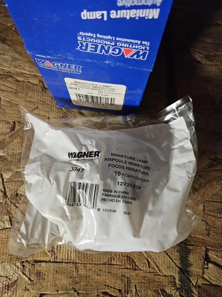 NEW Wagner 3047 Tail Lights (10) - Image 2 of 4