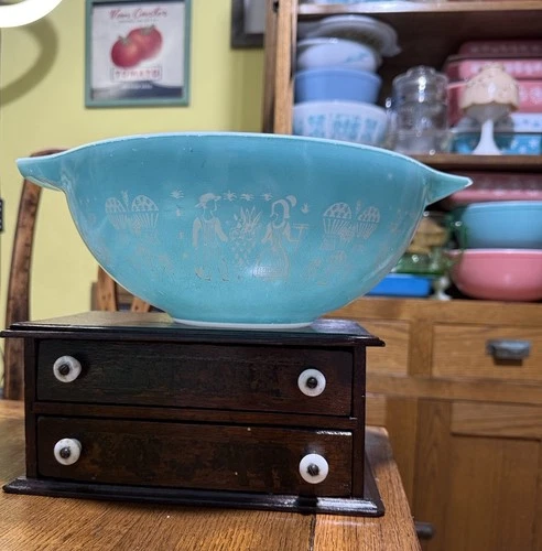 Pyrex Vintage 4Qt Mixing Bowl #444 Turquoise Blue Cinderella Amish Butterprint