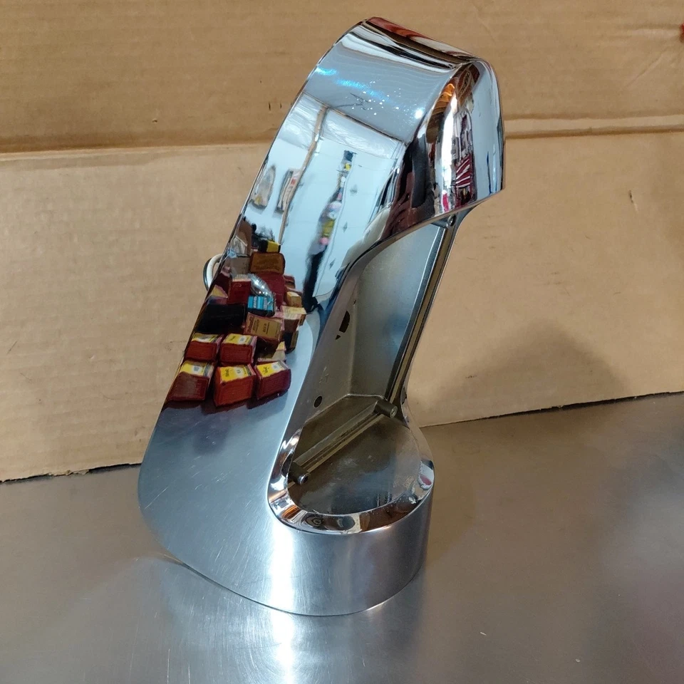 Conjunto de luz trasera izquierda Studebaker Champion Commander President 1955 sedán Foto 2 de 4