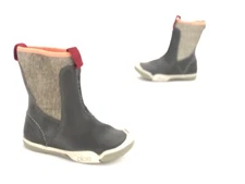 PLAE Landyn Youth Boots Waterproof Pull On Gray Leather Upper Unisex US Sz 8.5