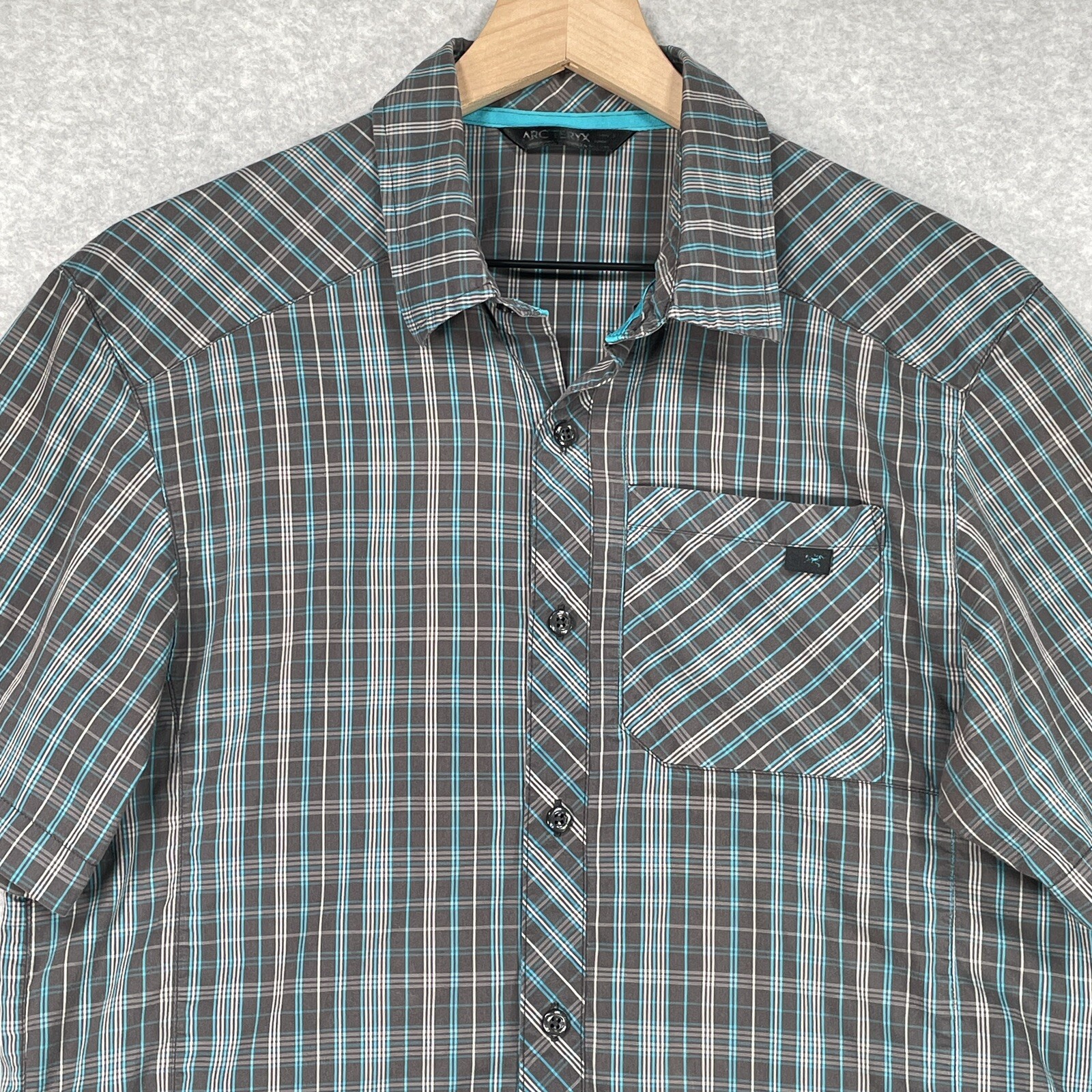 ARC'TERYX Camicia Arcteryx da uomo grigia S leggera manica corta esterna con tasca abbottonata