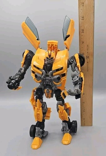 2011 Hasbro Transformers Dark Of The Moon Leader Class Bumblebee Figure - Picture 4 of 4
