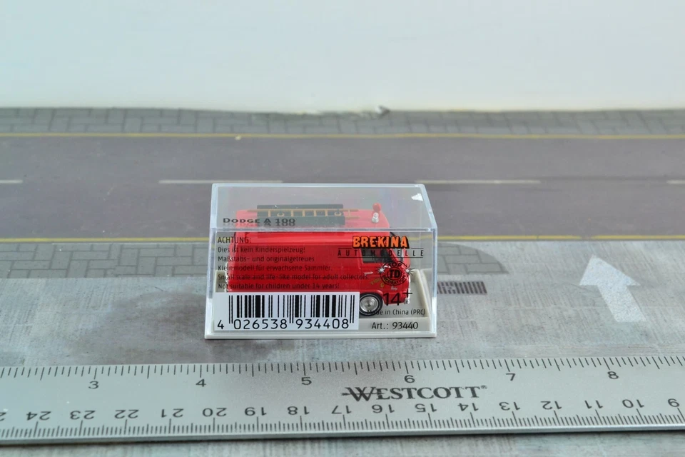 Brekina 93440 Dodge A-100 Fire Engine Van escala 1:87 HO - Imagem 3 de 3