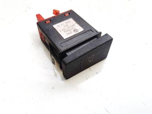 3B0927134A SCHALTER ESP off 3B0 927 134 A Volkswagen Passat DE2619928-49