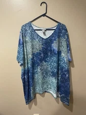 Catherine’s casual top ~ Size 3X ~ Shades of blue w/ sparkle studs ~ NWT