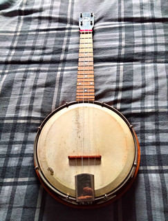 The Windsor Whirle Banjolele 4 String Banjo Ukulele Wooden Body Natural Skin Top