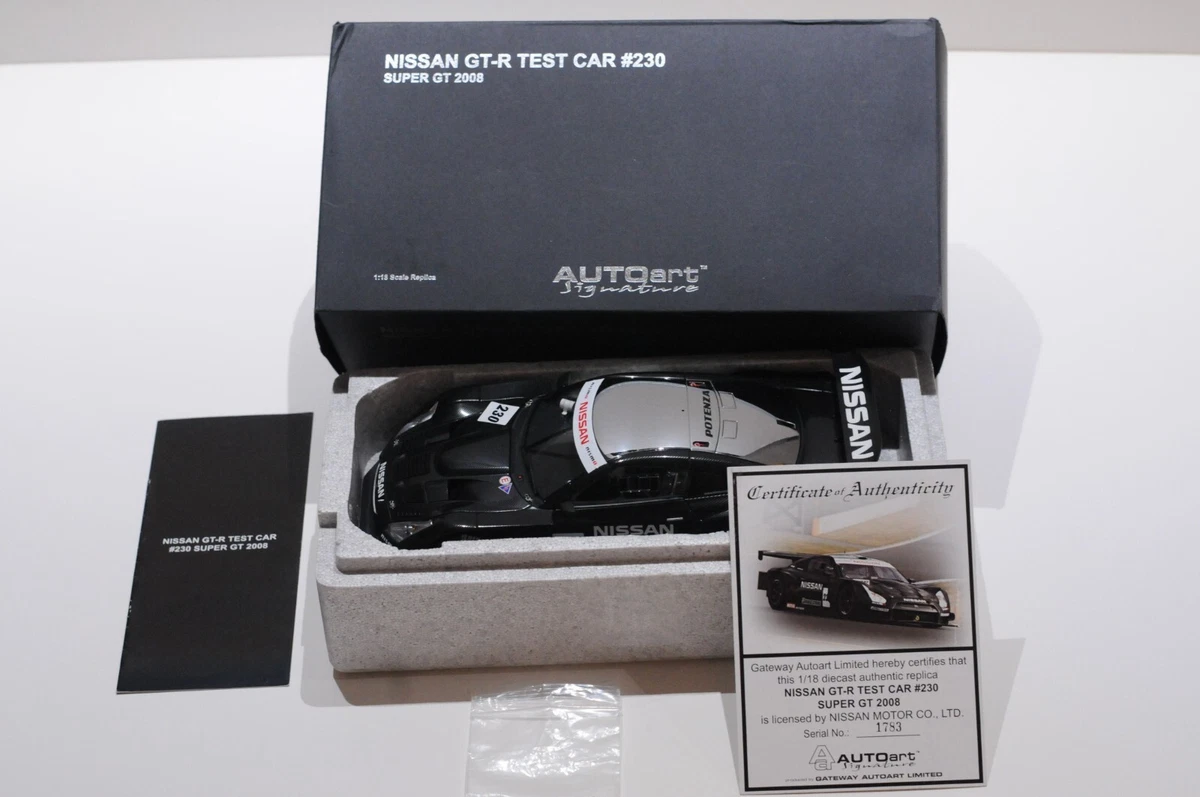 AUTOart NISSAN GT−R TEST CAR #230 AUTOART SIGNATURE NISSAN GT-R TEST CAR #230 SUPER GT 2008 SCALE 1