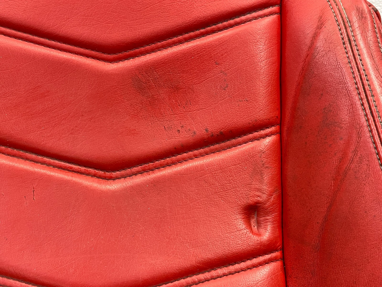 13 14 Maserati Granturismo M145 Front Left Seat Lower Cushion Red 1458 OEM