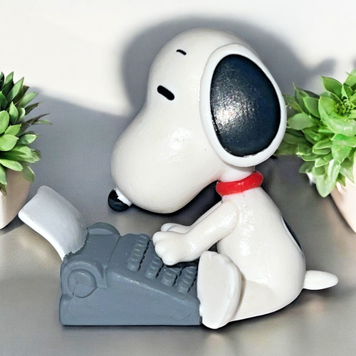 Snoopy Schreibmaschine - Peanuts Easter Mystery Egg Mini Figur - Just Play - GEÖFFNET