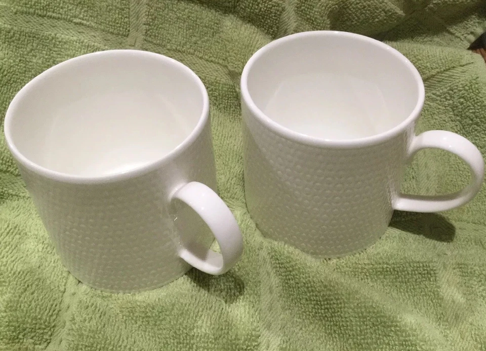 Juego de dos tazas blancas Wedgwood Gio Foto 3 de 3