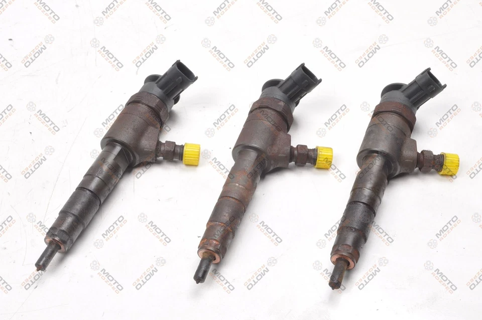 Peugeot 208 I 1.4 HDI 68PS Injecteur 0445110339 - Photo 2/4