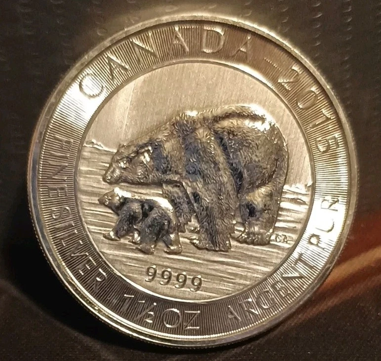 2015 1-1/2oz Silver Coin $8 Dollar Canadian Silver Polar Bear &Cub - Image 4 of 4
