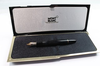 Montblanc Meisterstuck Fountain Pen Writing 18ct Nib Boxed