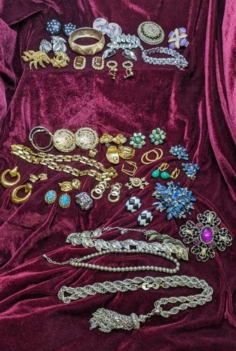 Vintage Costume Jewelry Lot