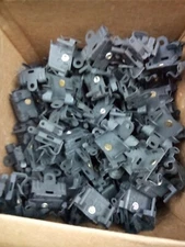 Box of 100 B Line Eaton BXM-U-5 Cable to Beam Fastener 5/16" to 1/2" Beam Flange