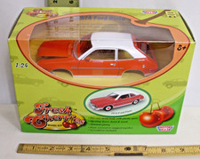 Motormax Fresh Cherries 1974 Ford Pinto 124 Car Die Cast Metal Model Kit Boxed