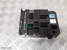 2002 CITROEN C3 PLURIEL BOîTE à FUSIBLES DIESEL SOUS LE PANNEAU 1400HDI 965928