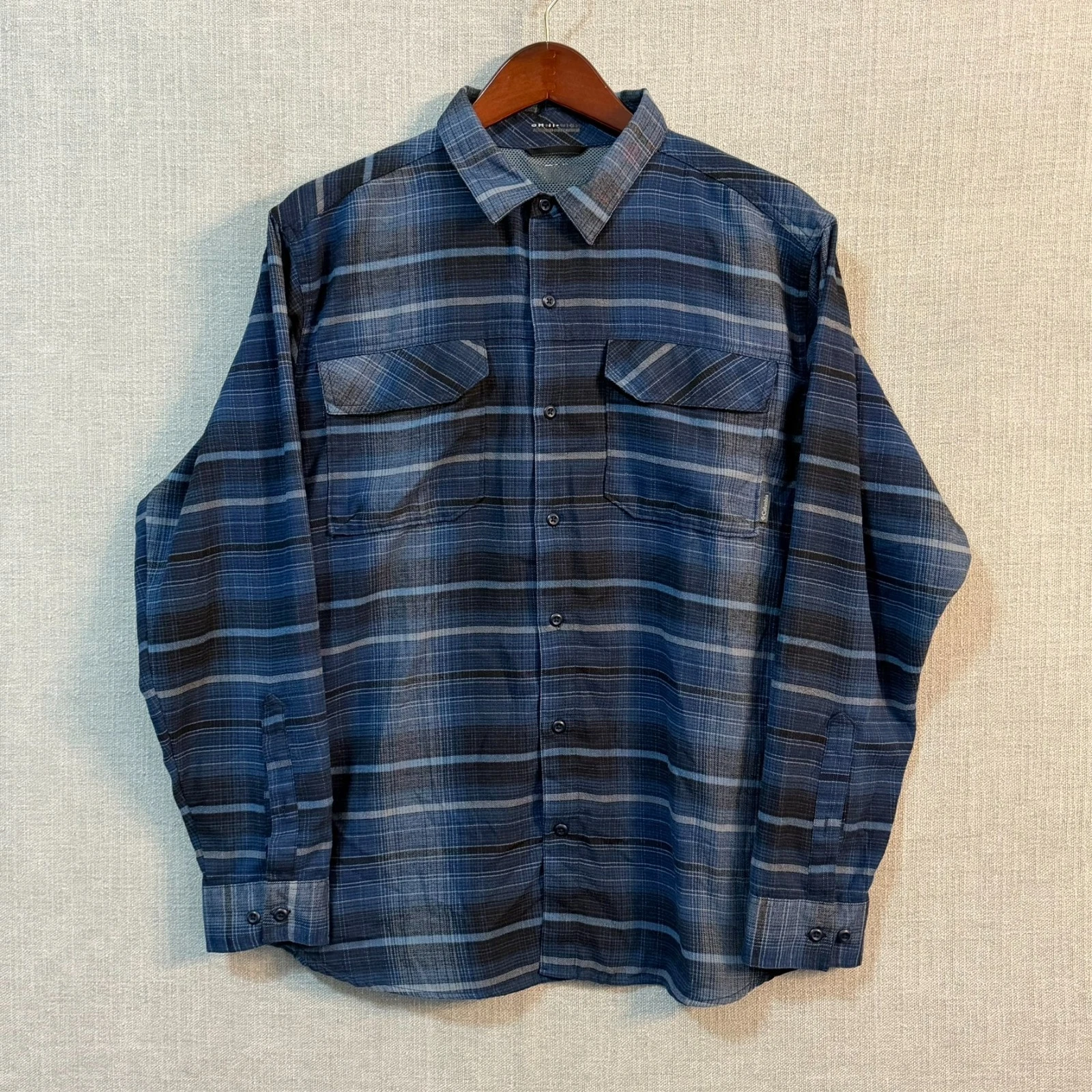 Columbia Omni-Wick Striped Flannel Blue Shirt Men Large Long Sleeve Button Down