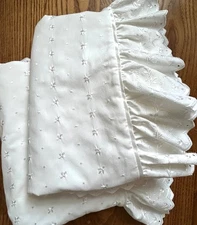 JC PENNEY JCP Euro Shams Set/2 EMBROIDERED SWISS DOT White LACE Trim XL 26" USA