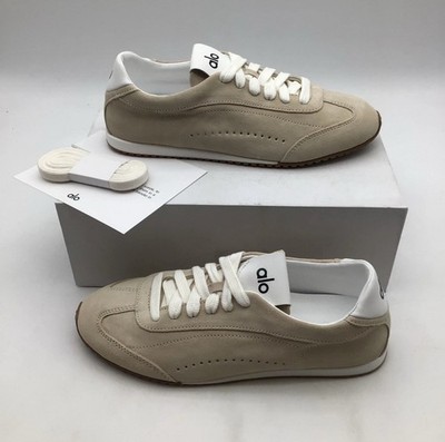 Alo Yoga Sunset Sneaker Sandstone Ivory Suede Low Top Womens Size 7.5 NEW