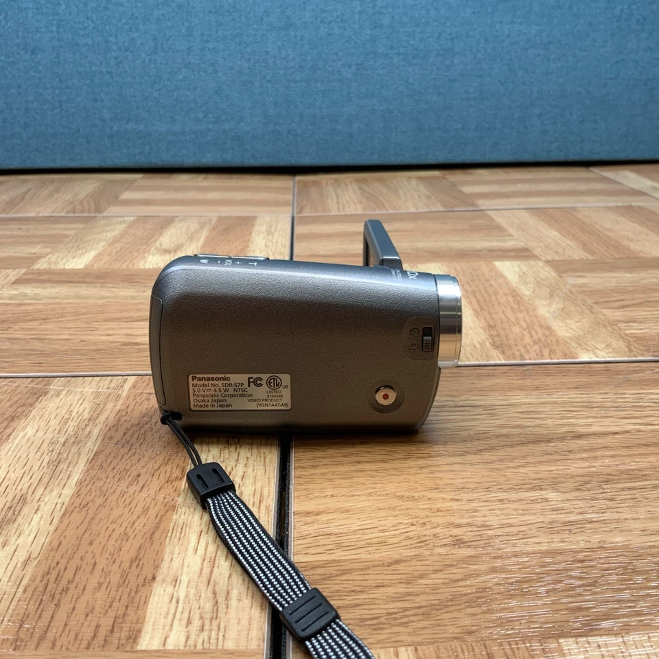 Panasonic SDR-S7 Camcorder *USED* - Image 3 of 4