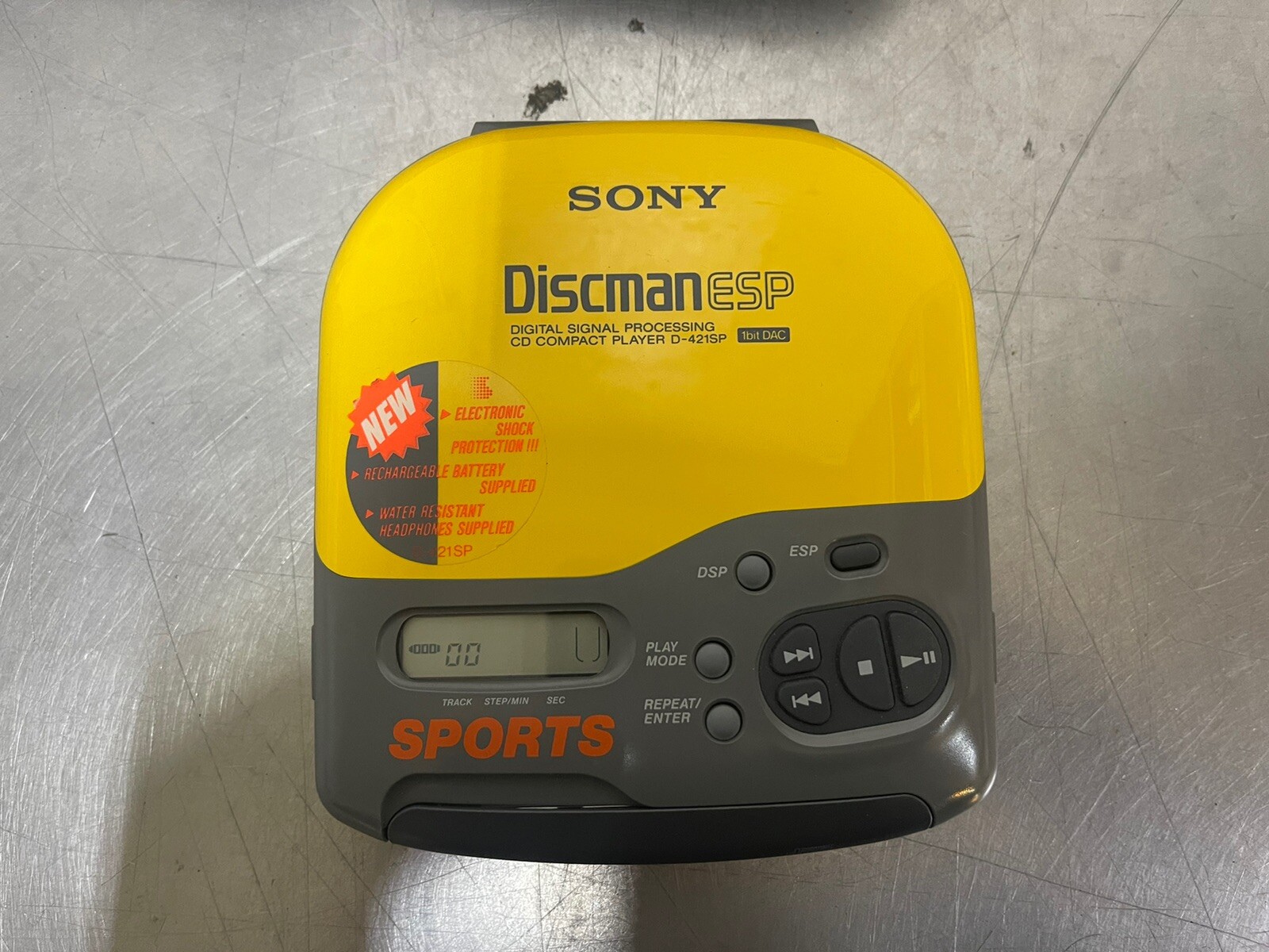Vintage Sony Discman ESP D421SP Sports Disc Player with Case for parts