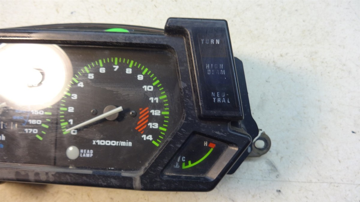 1987 Kawasaki ZX750-F Ninja ZX 750 K519. gauge cluster speedo tach