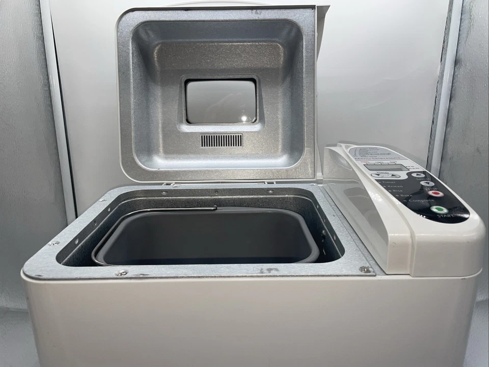 Máquina de Pan REGAL Kitchen Pro Breadmaker Modelo K6745s Foto 3 de 4