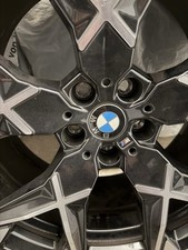 BMW M Felgen 245/50 R19 – Original Look in Schwarz/Silber mit Pirelli-Reifen