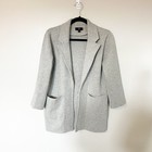 Foto 1 di 10