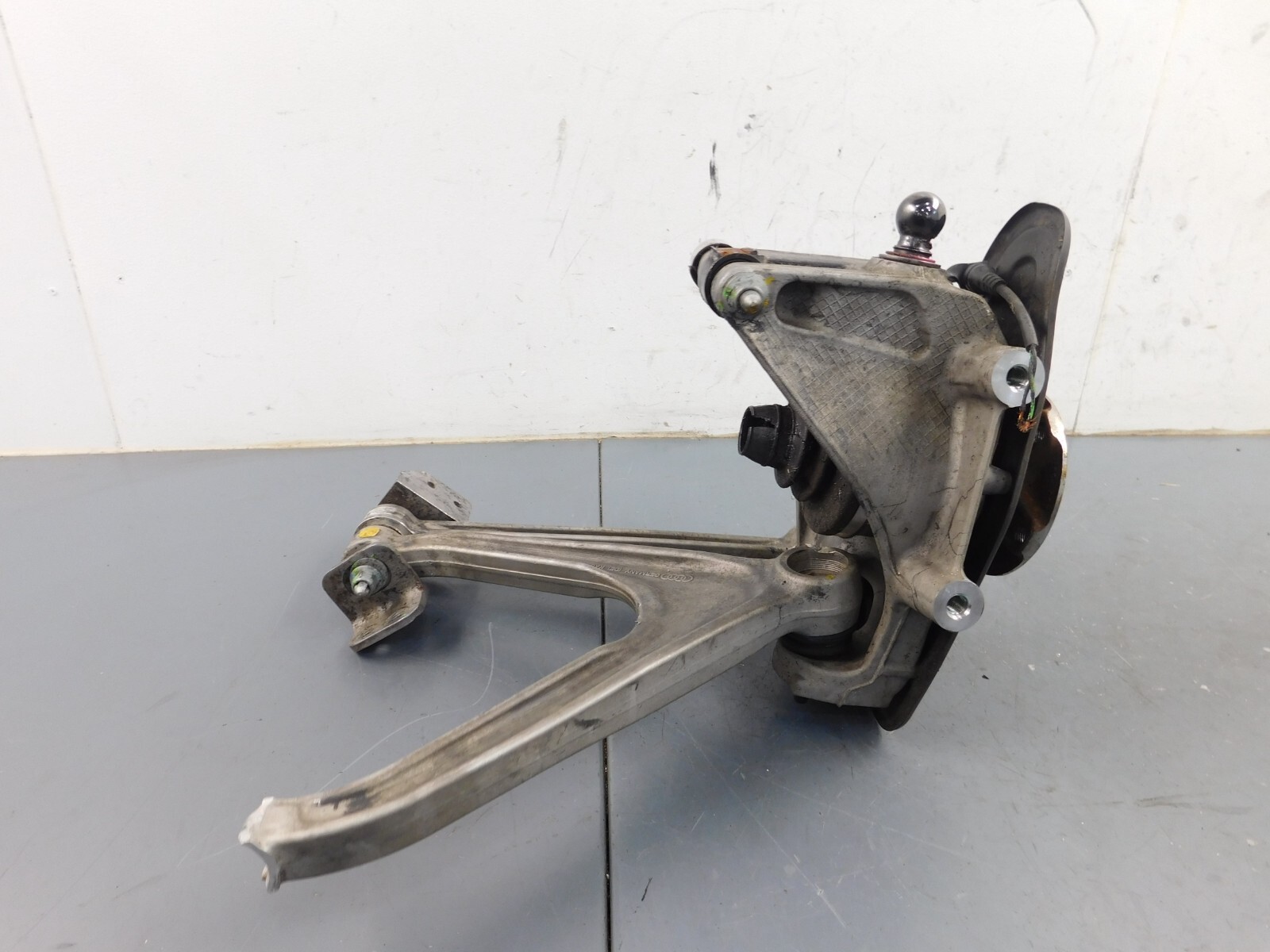2011 Lamborghini Gallardo LP570-4 Superleggera Left Rear Hub Knuckle #0350 Z3