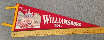 Vintage FELT PENNANT WILLIAMSBURG VIRGINIA Governor's Palace Colonial Coach