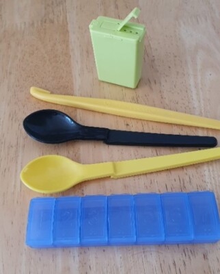 Tupperware Sammlerstücke: Orangenschäler, Pillenbehälter 7 Tage, Salz & Pfeffer etc.