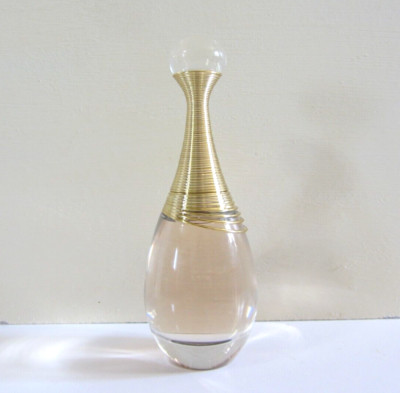 J'Adore Christian Dior Eau de Parfum Spray 3.4 oz 100 ml (box