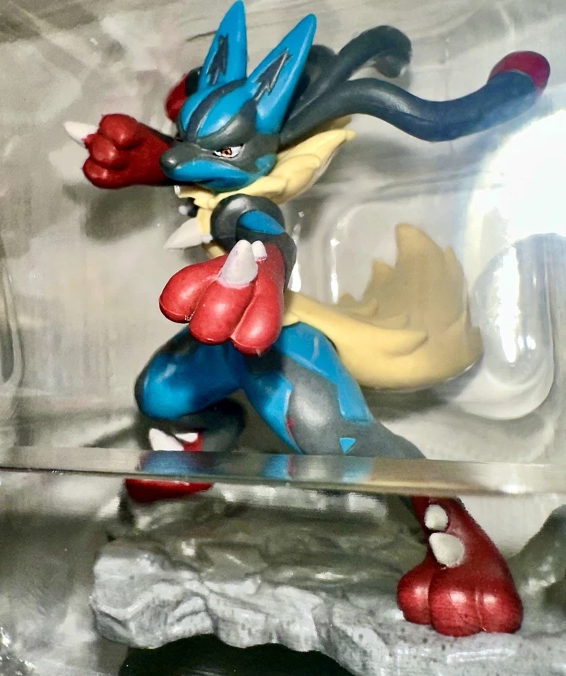 Pokemon Juego de Cartas Coleccionables Mega Lucario Ex Figura Colección - Solo Figura (2 pulgadas) NUEVO Foto 2 de 4
