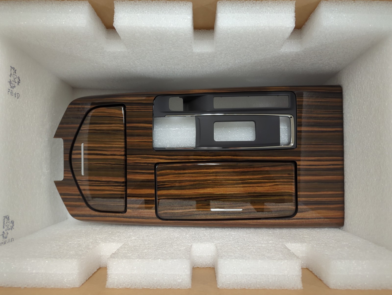 OEM Maserati Center Console Compartment, Ghibli, Quattroporte, 17-18, 673010486