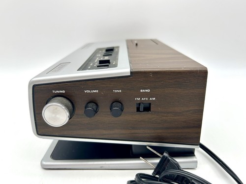 Vintage Zenith R476 AM/FM Clock Radio Electronic Digital Tested & Working Clean - Picture 5 of 10