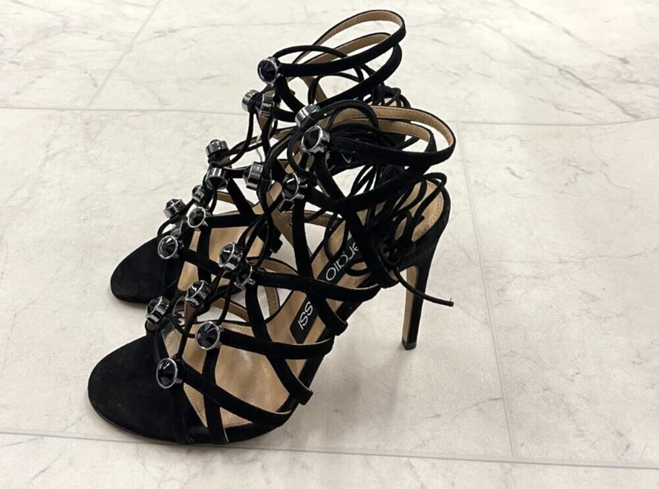 Nueva sandalia de tacón con cordones Sergio Rossi con tiras talla: 36 (US 6) $1,589 Foto 4 de 4