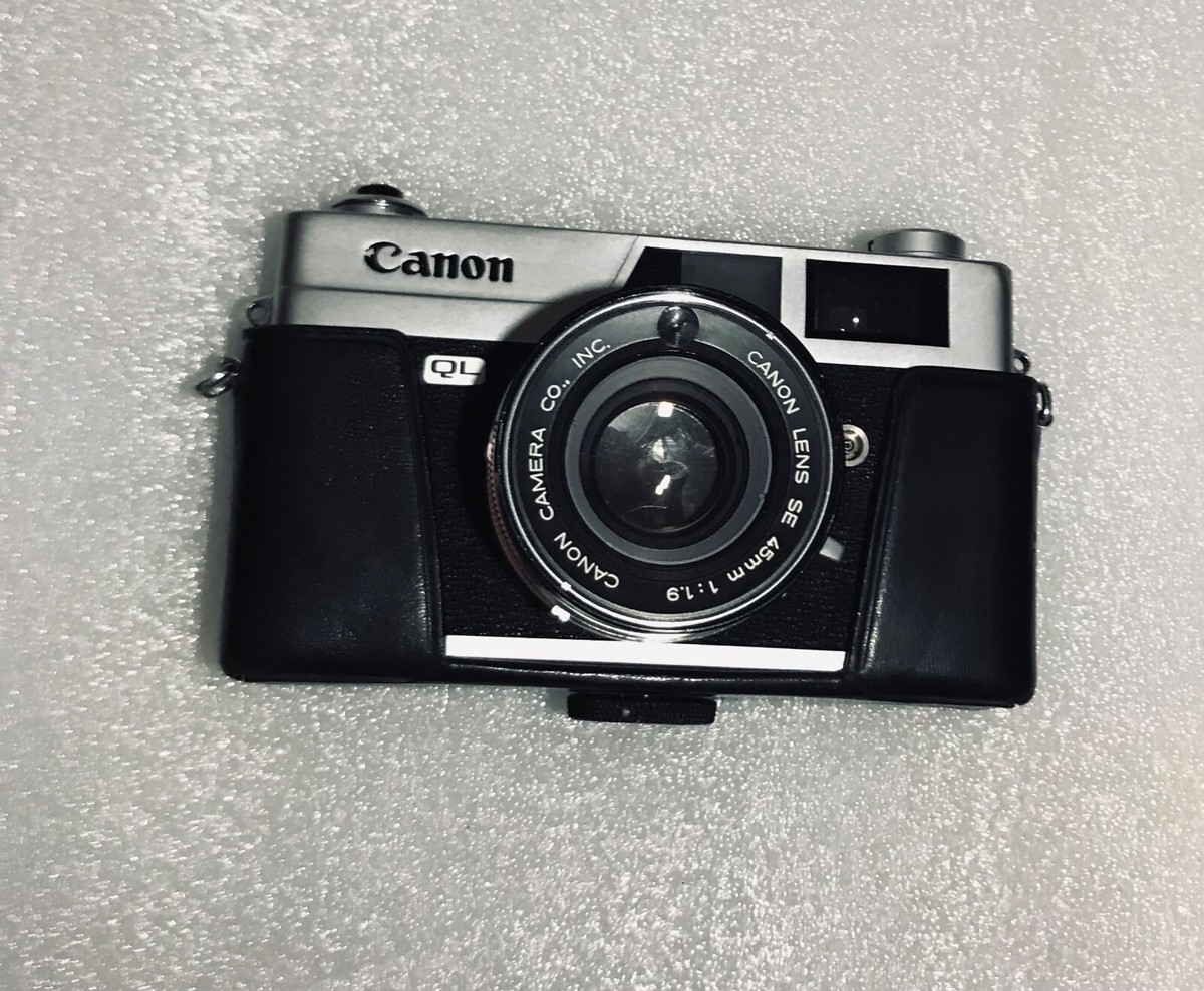 Vintage Canon Canonet QL19E Film Camera with Original Case 45mm
